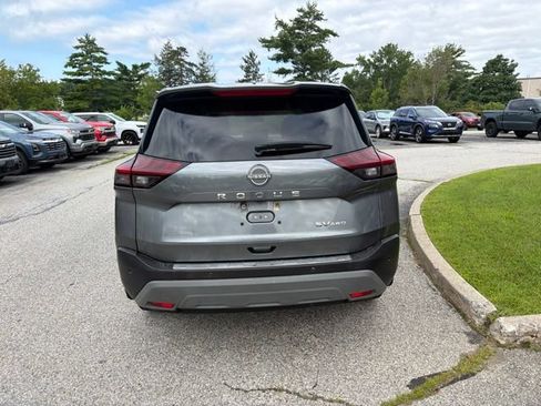 Used 2022 Nissan Rogue SV AWD/4WD image 6