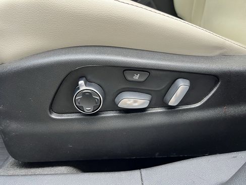 Used 2021 Cadillac XT4 Sport image 10