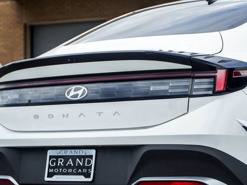Used 2025 Hyundai Sonata SE FWD image 13