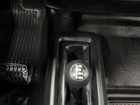 Used 2024 RAM 2500 Tradesman w/ Chrome Appearance Group image 21