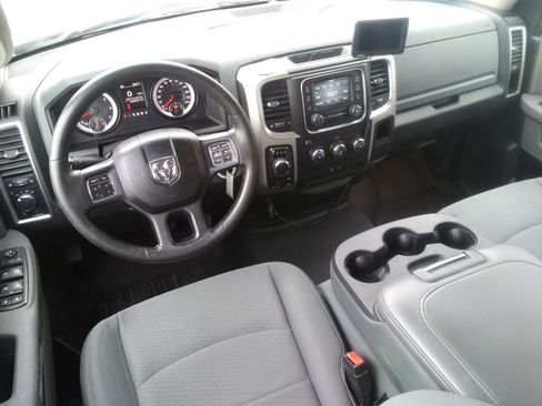 Used 2015 RAM 1500 Classic SLT image 11