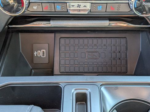 New 2025 Ford F150 Lariat w/ Equipment Group 502A High image 28