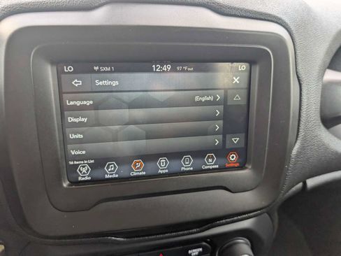 Certified 2020 Jeep Renegade Altitude FWD image 22