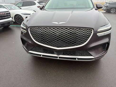 Used 2022 Genesis GV70 2.5T w/ Advanced Package image 4