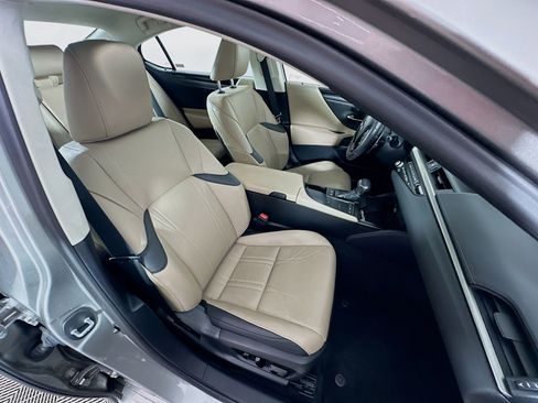 Used 2021 Lexus ES 300h w/ Accessory Package 2 image 33