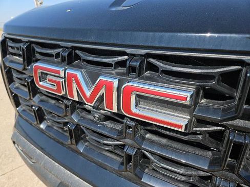 New 2026 GMC Canyon Elevation w/ Convenience Package image 61