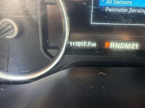 Used 2015 Ford F150 Lariat w/ Equipment Group 502A Luxury AWD/4WD image 18