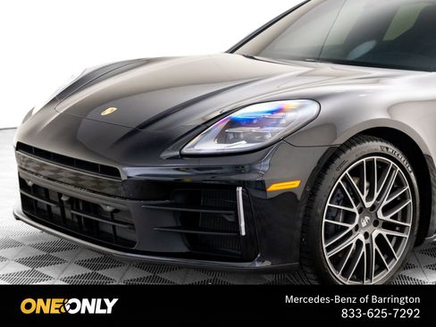 Used 2024 Porsche Panamera RWD image 38