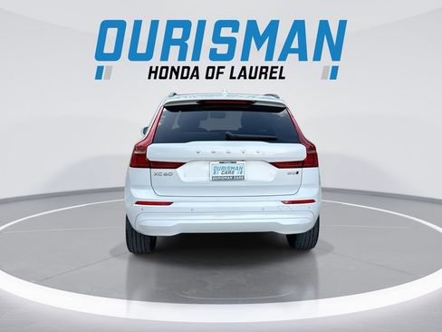 Used 2022 Volvo XC60 B5 Momentum AWD/4WD image 7