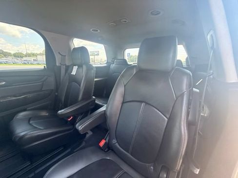 Used 2015 GMC Acadia SLT FWD image 25