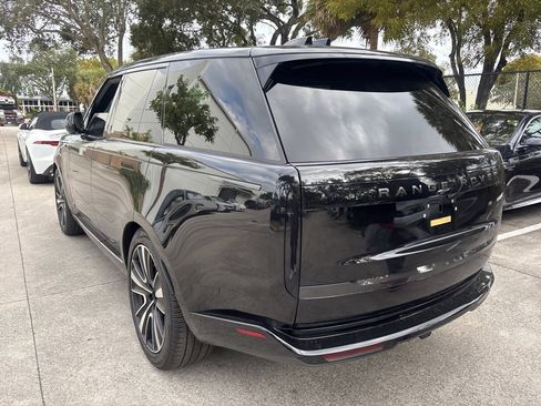Used 2024 Land Rover Range Rover SE image 5