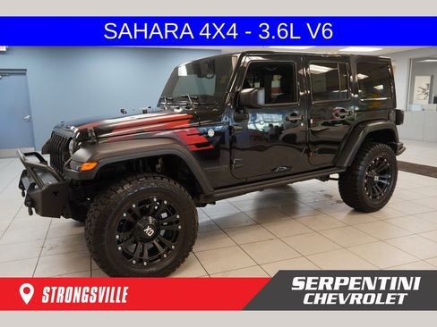 Used 2017 Jeep Wrangler Unlimited Sahara AWD/4WD image 1