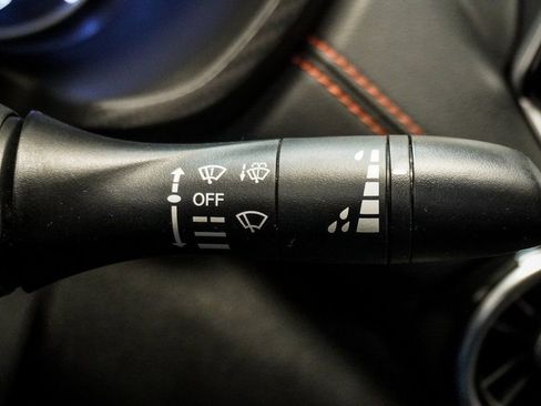 Used 2022 Nissan Sentra SR FWD image 16