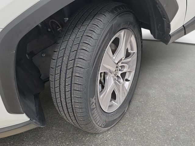 Certified 2025 Toyota RAV4 XLE AWD/4WD image 26