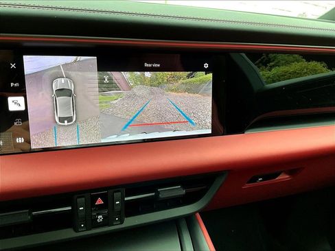 Used 2025 Porsche Macan 4 Electric image 26