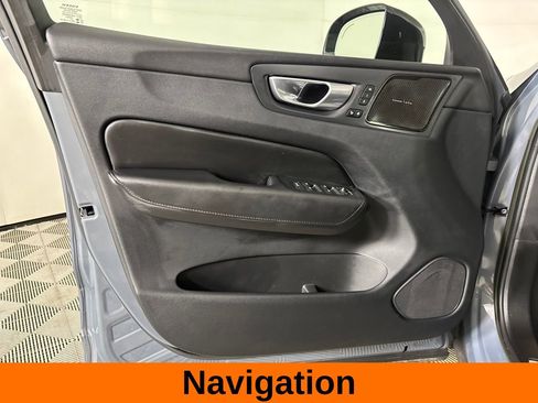 Used 2023 Volvo XC60 B5 Plus w/ Climate Package FWD image 9