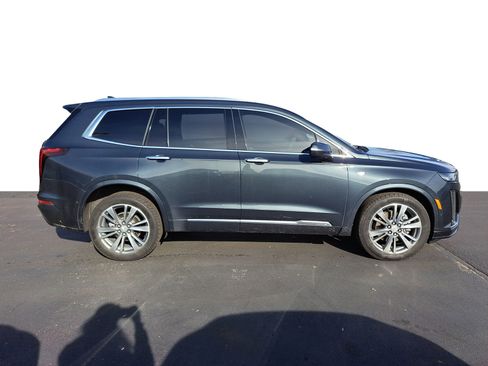 Used 2021 Cadillac XT6 Premium Luxury image 9