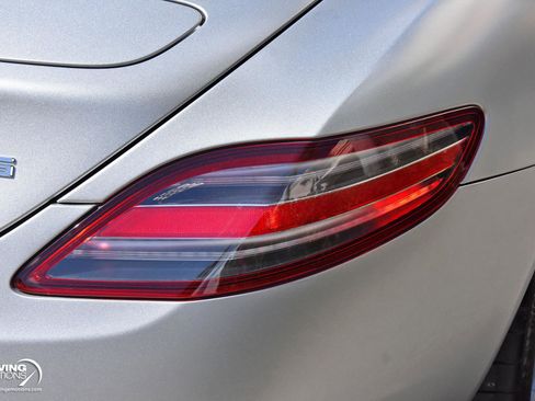 Used 2011 Mercedes-Benz SLS AMG Coupe image 32