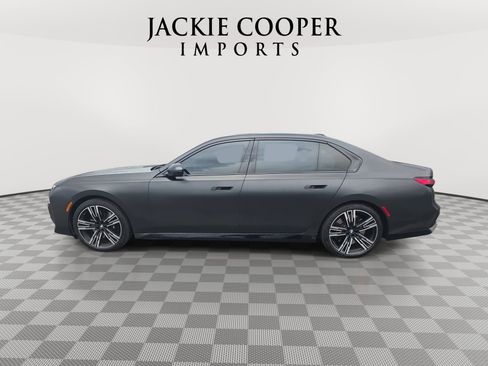 Used 2023 BMW 760i xDrive AWD/4WD image 8