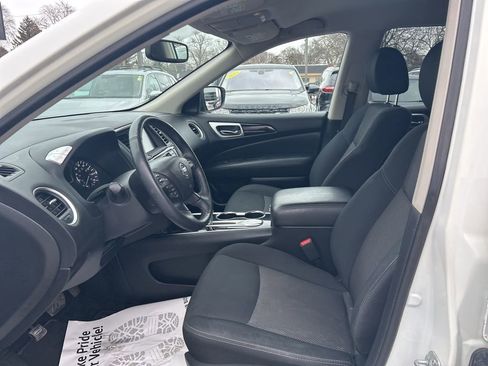 Used 2018 Nissan Pathfinder SV w/ SV All Weather Package image 13