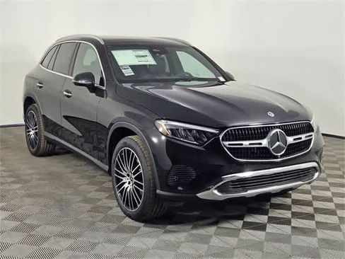 Used 2025 Mercedes-Benz GLC 300 4MATIC image 7