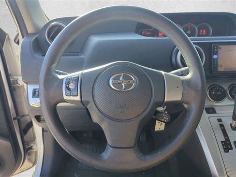 Used 2011 Scion xB FWD image 11