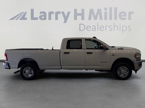 Used 2022 RAM 3500 Tradesman w/ Chrome Appearance Group image 6