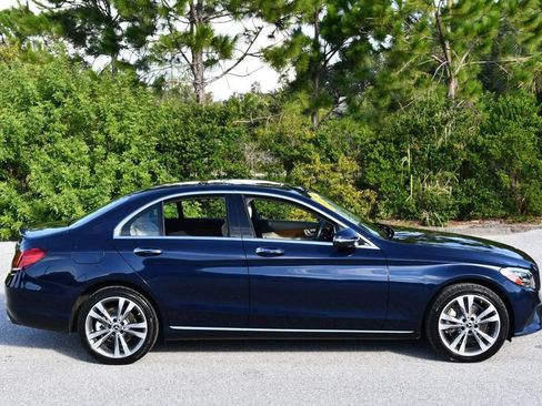 Used 2019 Mercedes-Benz C 300 4MATIC Sedan image 36