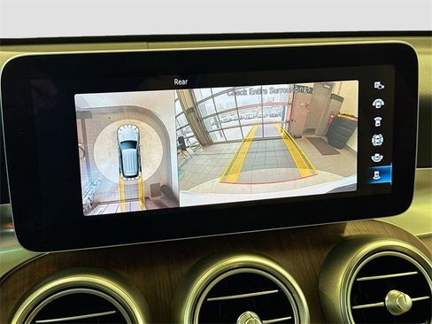 Used 2020 Mercedes-Benz GLC 300 4MATIC image 13