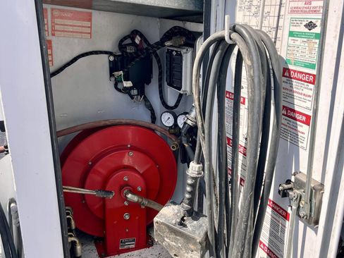 Used 2001 Ford F550 2WD Regular Cab Super Duty image 18