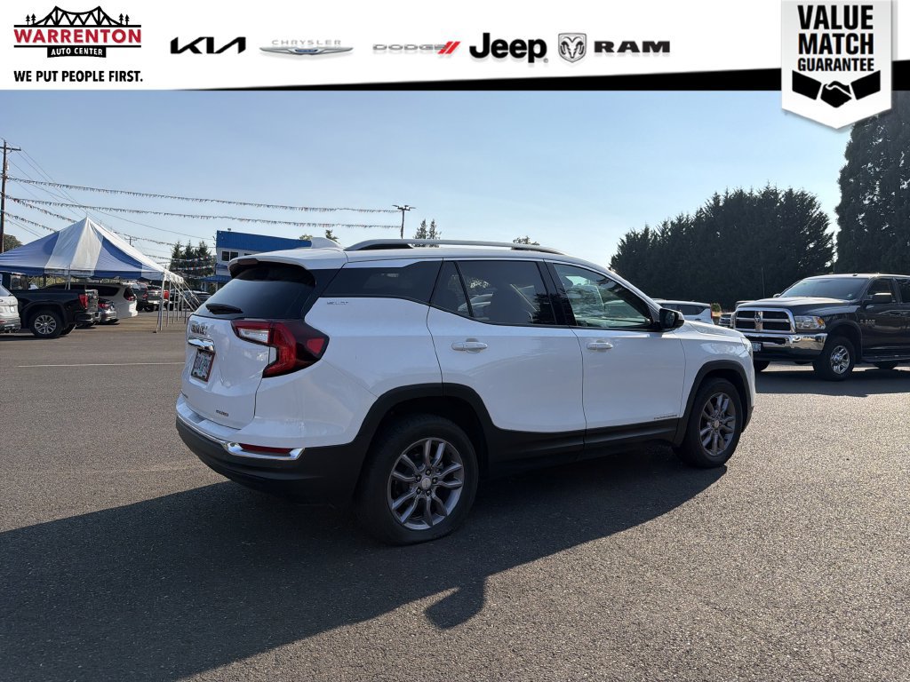 Used 2023 GMC Terrain SLT w/ Tech Package AWD/4WD image 8