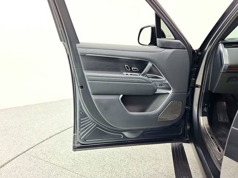 Certified 2024 Land Rover Range Rover Autobiography image 47