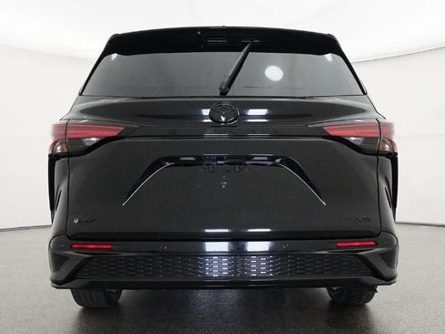 New 2026 Toyota Sienna XSE FWD image 23