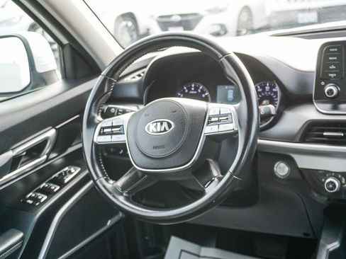 Used 2020 Kia Telluride LX FWD image 16
