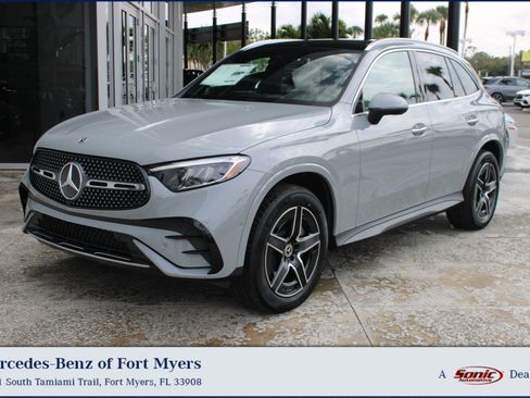 Used 2026 Mercedes-Benz GLC 300 image 1