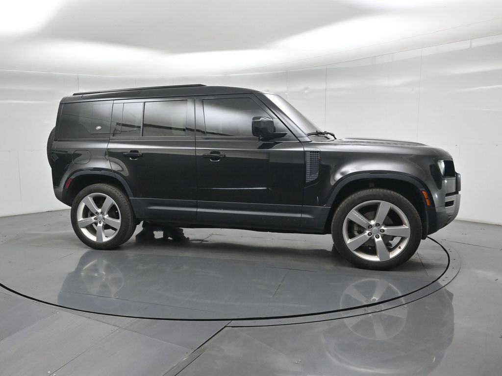 Used 2024 Land Rover Defender 110 S AWD/4WD image 10