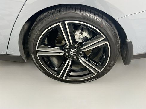 Used 2023 Honda Accord Sport image 11