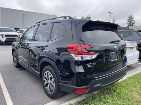 Used 2024 Subaru Forester Premium AWD/4WD image 3