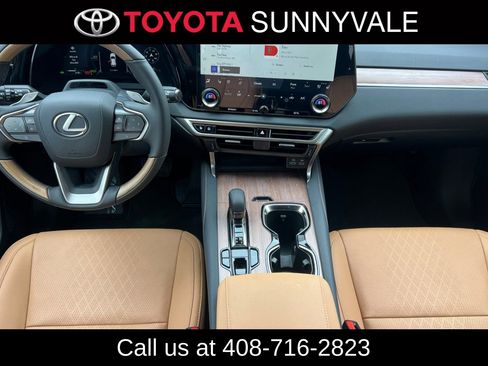 Used 2025 Lexus RX 350 w/ Convenience Package image 4