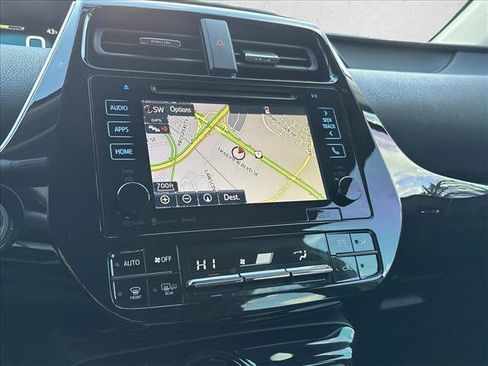 Used 2016 Toyota Prius Three image 17