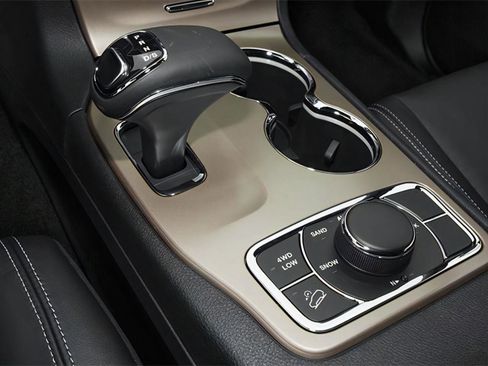 Used 2014 Jeep Grand Cherokee Limited image 8