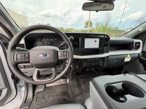 New 2026 Ford F250 XL w/ XL Driver Assist Package RWD image 7