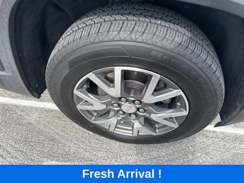 Used 2023 GMC Acadia SLE w/ Driver Convenience Package FWD image 21