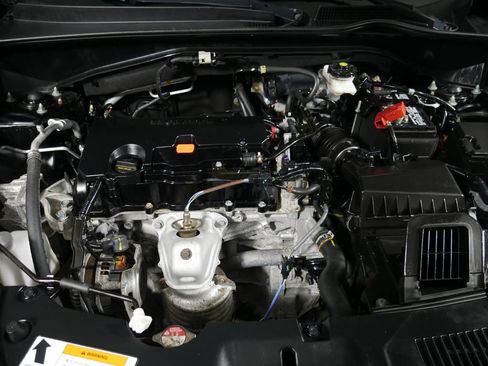 Used 2023 Honda HR-V LX image 3