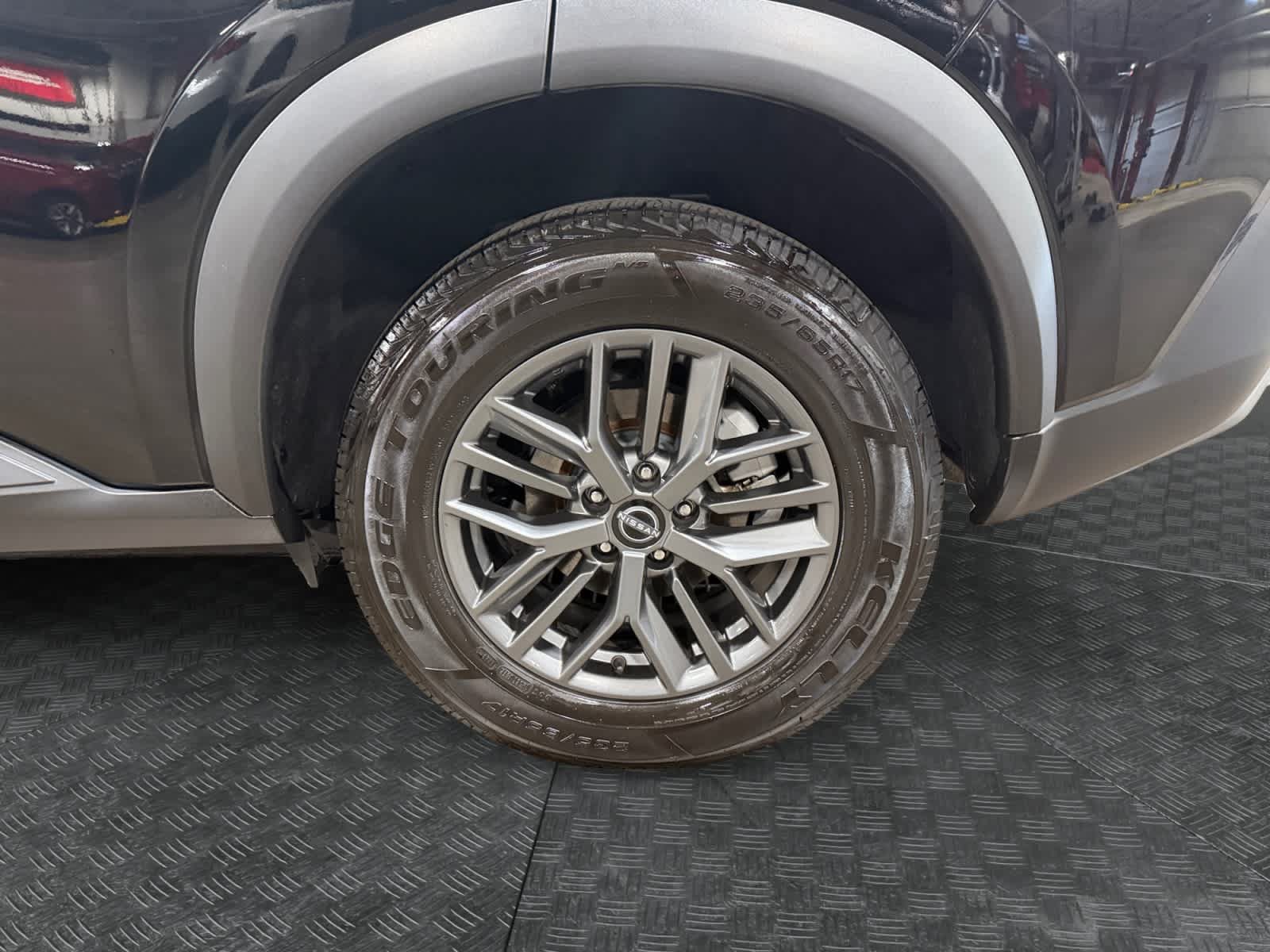 Used 2023 Nissan Rogue S FWD image 15