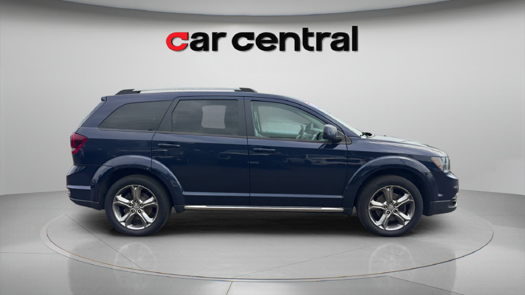 Used 2017 Dodge Journey Crossroad FWD image 6