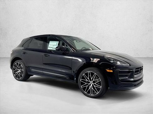 Used 2026 Porsche Macan AWD/4WD image 7