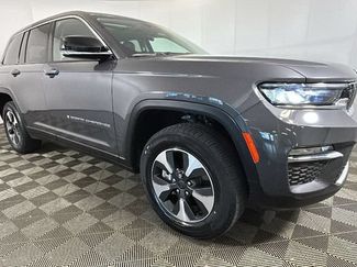 Used 2022 Jeep Grand Cherokee Limited 4xe AWD/4WD video 2