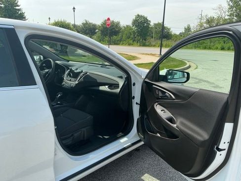 Used 2023 Chevrolet Malibu RS w/ LPO, Floor Liner Package FWD image 18