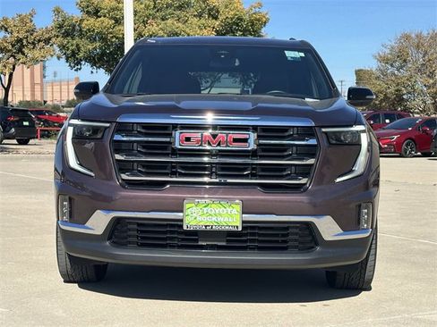 Used 2024 GMC Acadia Elevation image 7